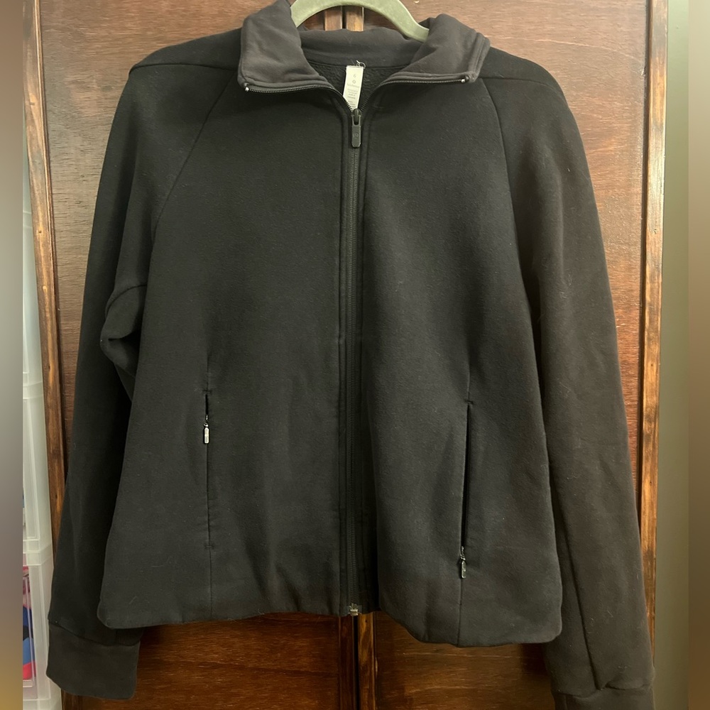 Lululemon women’s zip up jacket